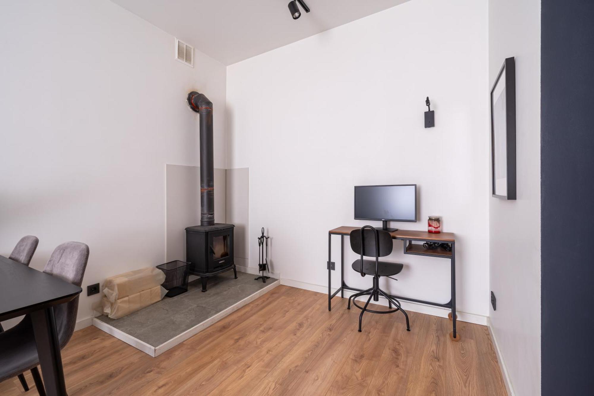 Lienes Iela Gem 1Br Apartment With Fireplace In Historic Unesco Center Ryga Zewnętrze zdjęcie