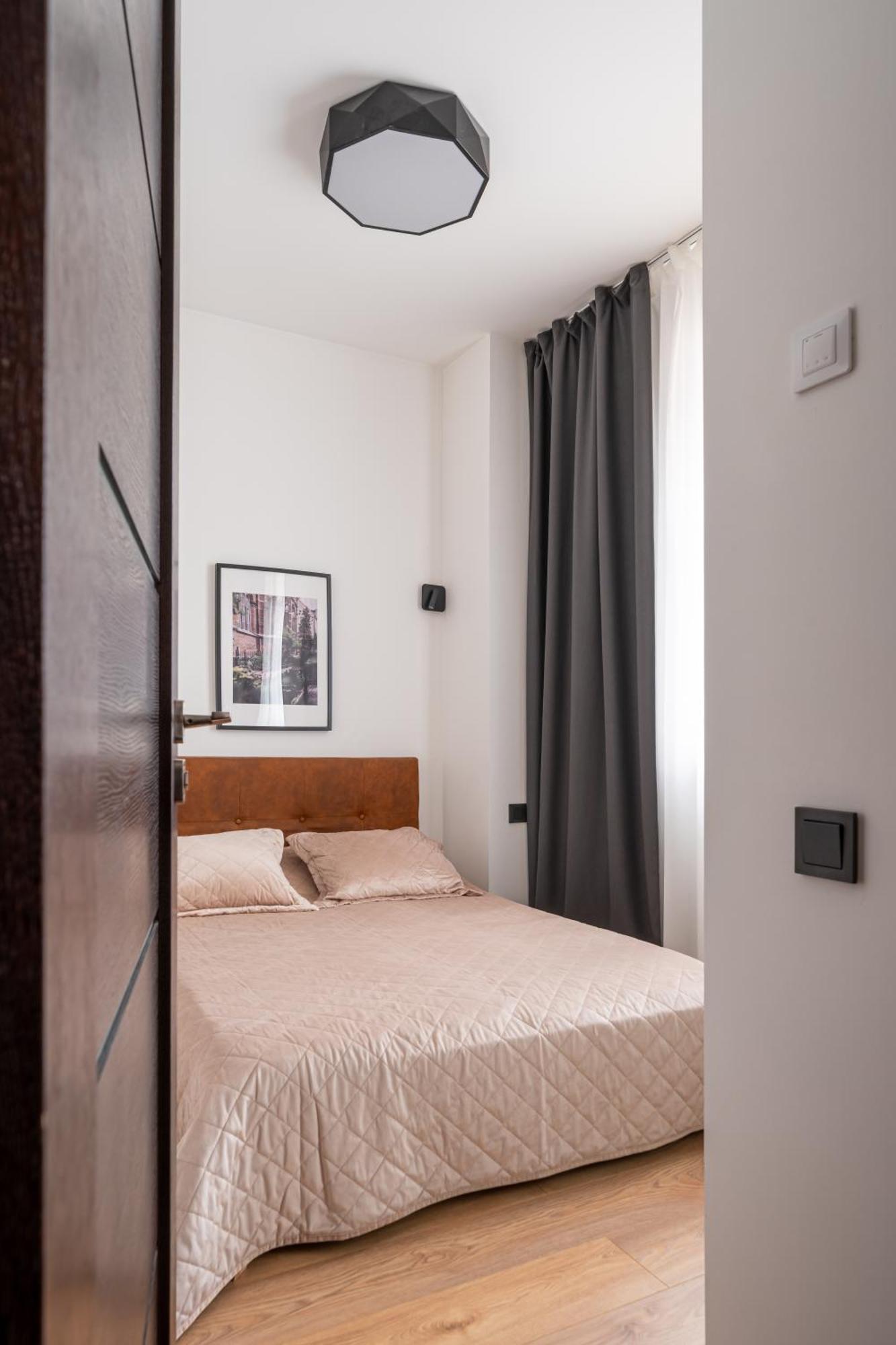 Lienes Iela Gem 1Br Apartment With Fireplace In Historic Unesco Center Ryga Zewnętrze zdjęcie